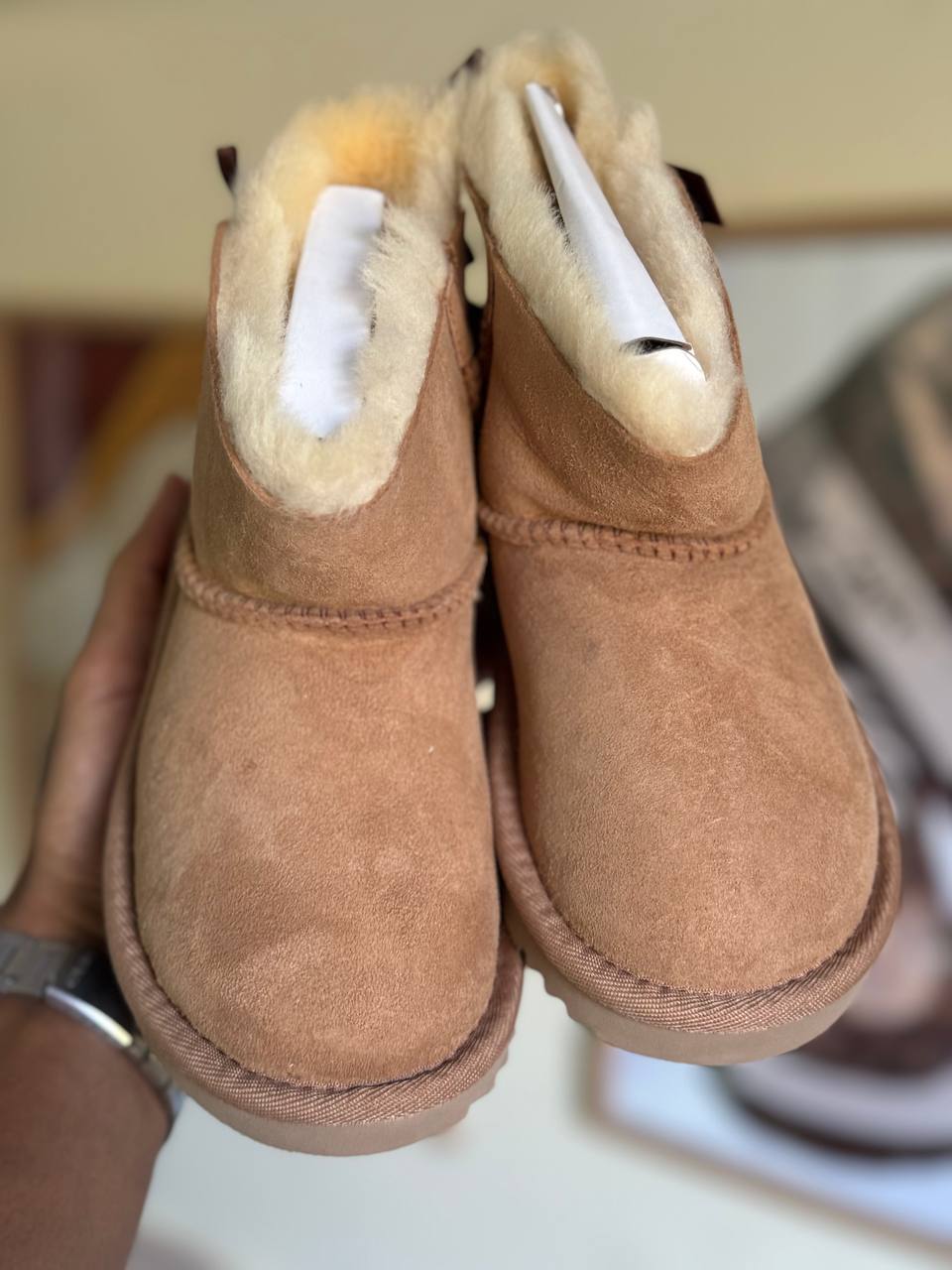 UGG