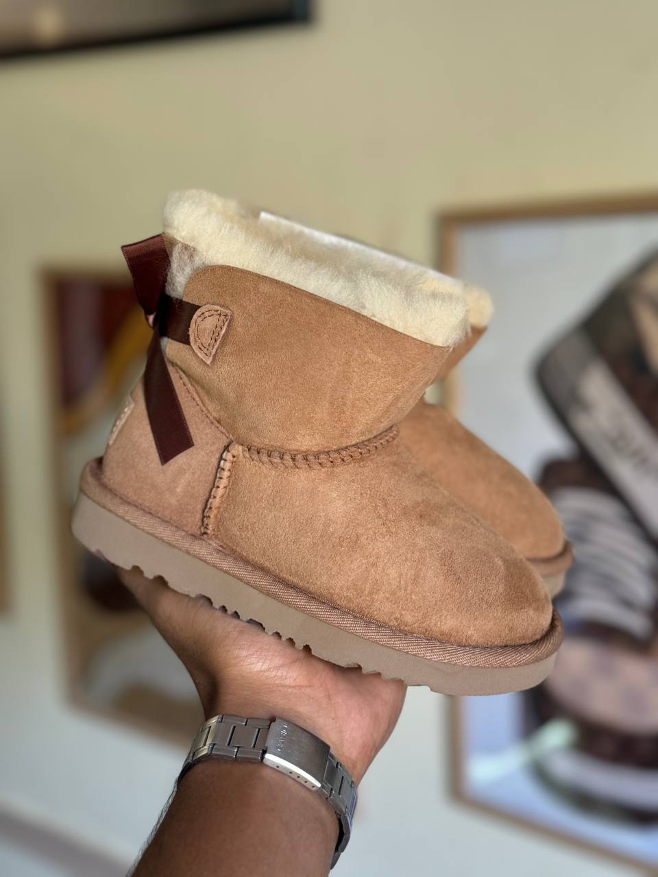 UGG