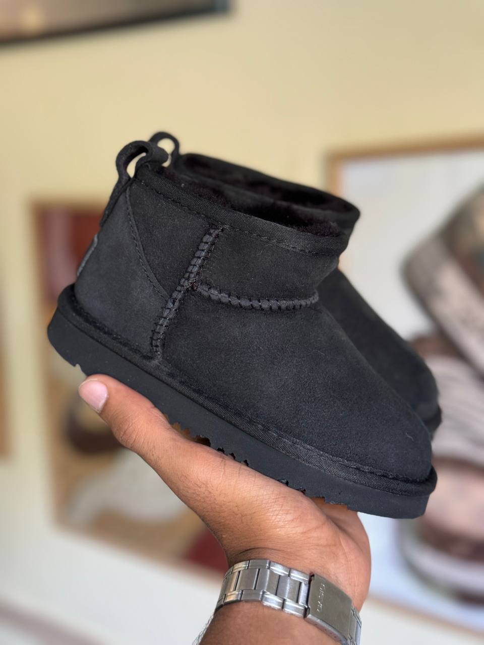 UGG