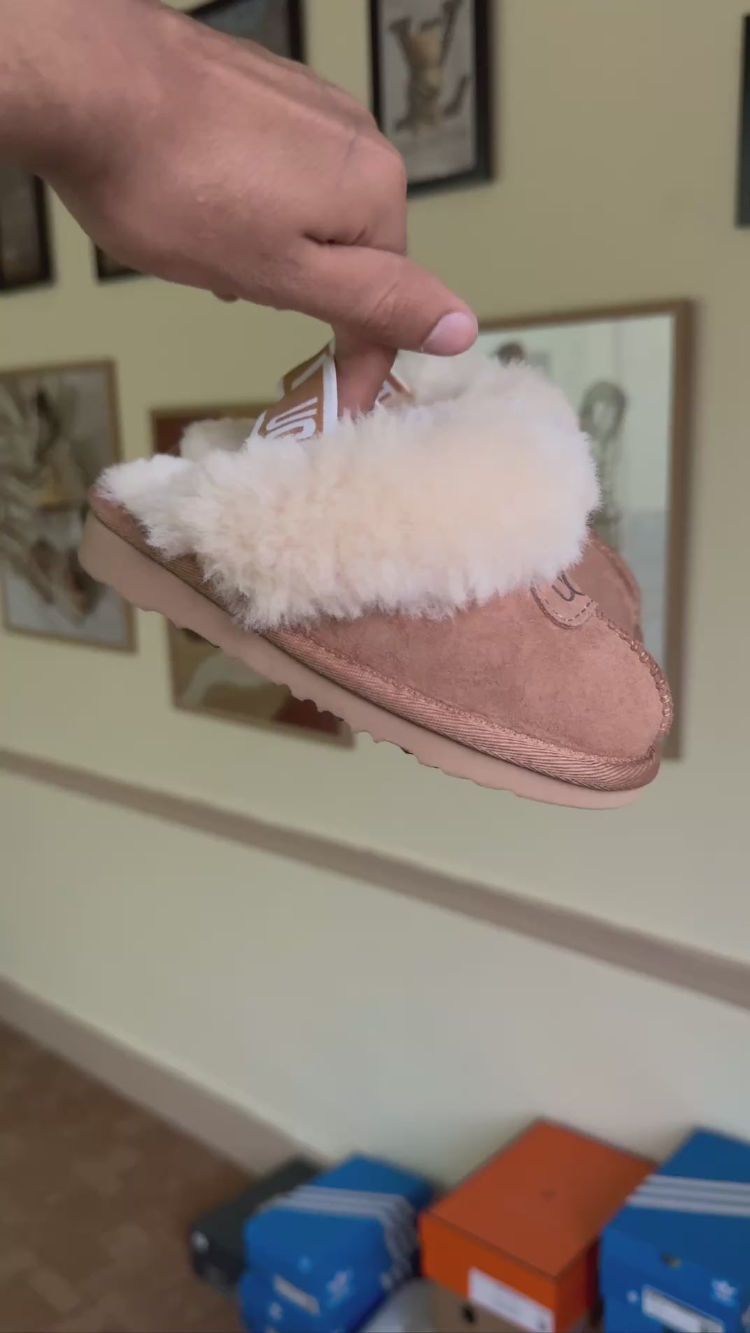 UGG